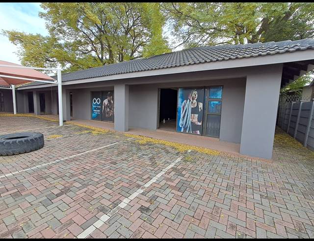 150M² OFFICE TO LET IN THREE RIVERS